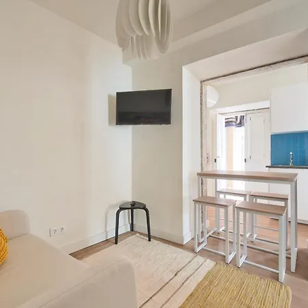 Alfama Village Апартаменты *