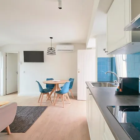 Alfama Village Apartment *